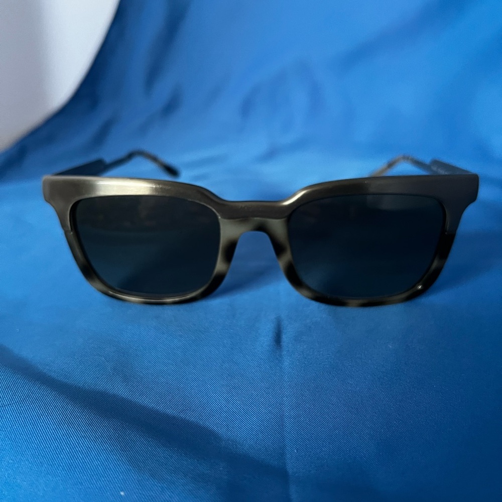 Stella McCartney Gray Sunglasses - Picture 9 of 10